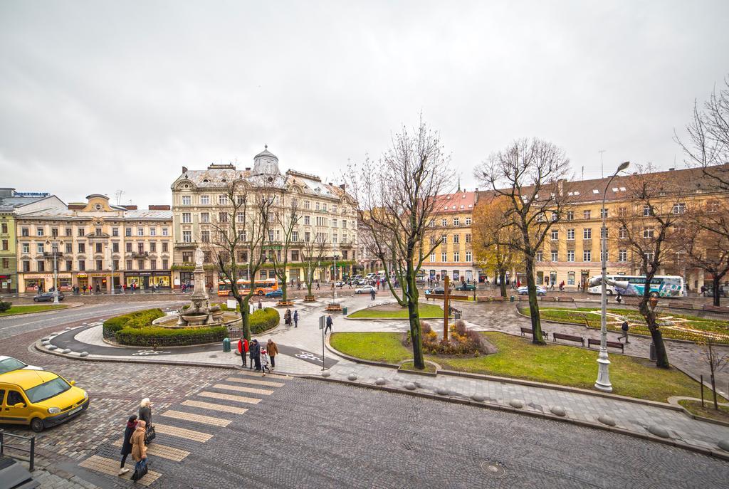 Apartments On Svobody Avenue- The Center Of Lviv Buitenkant foto